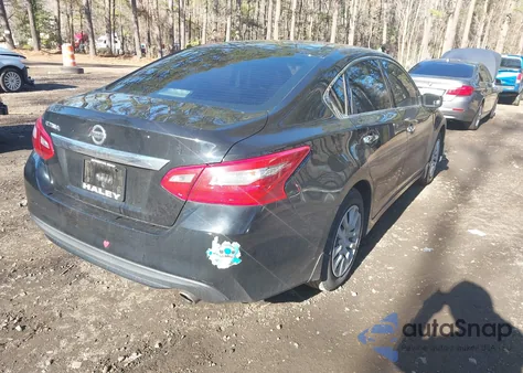 2018 Nissan Altima 2.5 S z USA, uszkodzony, nr VIN 1N4AL3AP2JC224630